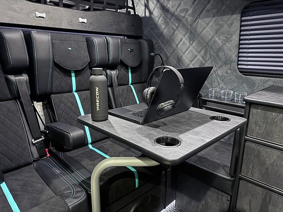 Mercedes-Benz Sprinter 319