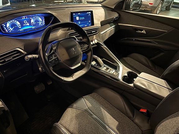 Peugeot 5008 5 of 5
