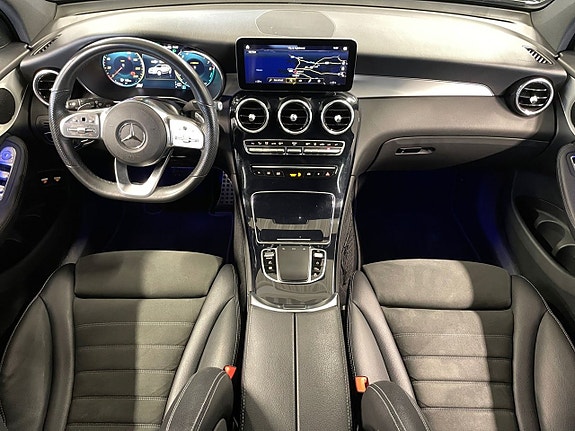 Mercedes-Benz GLC300 e 11 of 22