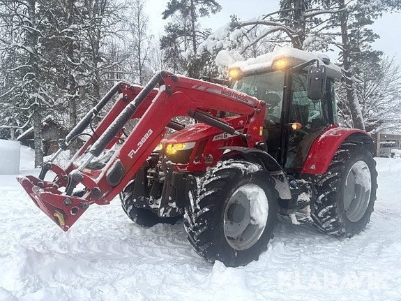 Traktor Massey Ferguson 5712 S Dyna 4