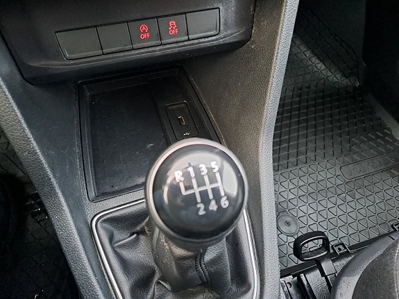 Volkswagen Caddy Maxi 14 of 25