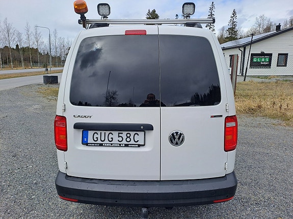 Volkswagen Caddy Maxi 8 of 25