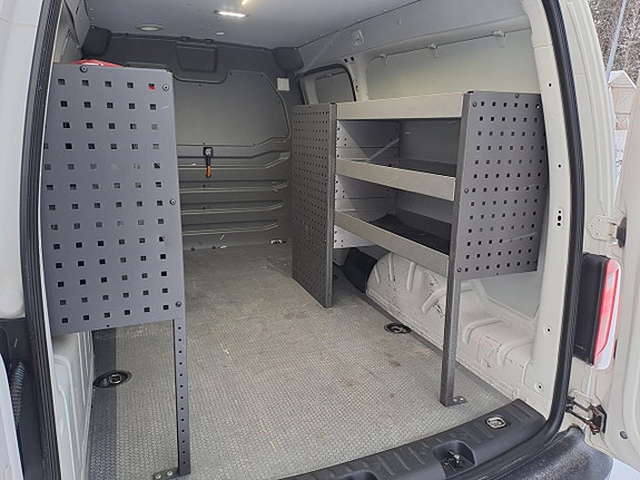 Volkswagen Caddy Maxi 10 of 25