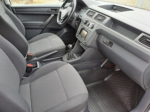 Volkswagen Caddy Maxi 18 of 25
