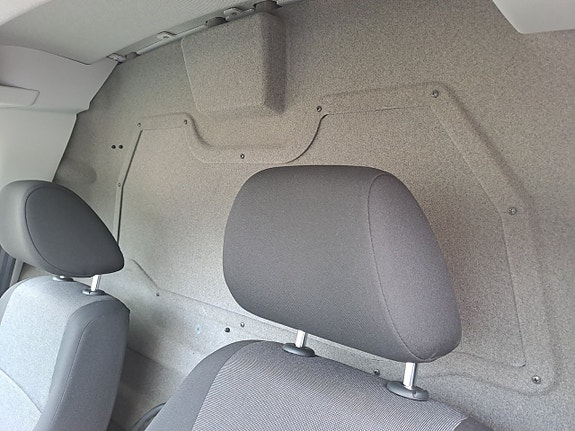 Volkswagen Caddy Maxi 17 of 25