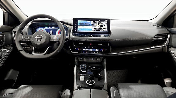 Nissan X-Trail 4 of 17