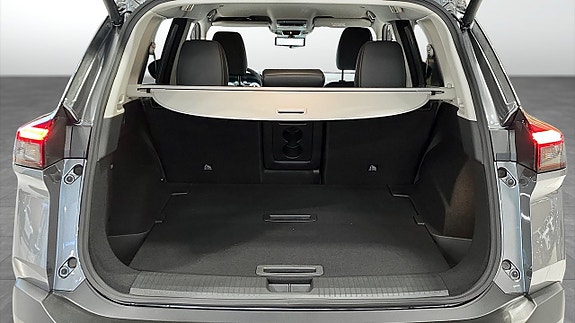 Nissan X-Trail 10 of 17