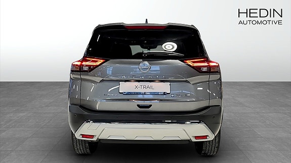 Nissan X-Trail 7 of 17