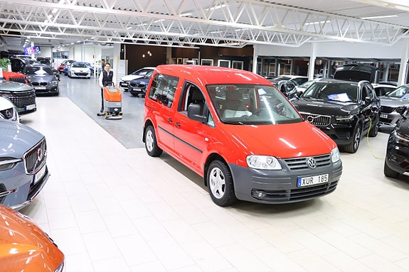 Volkswagen Caddy 3 of 5