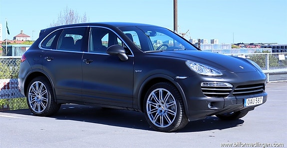 Porsche Cayenne S 24 of 26