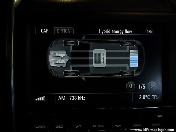 Porsche Cayenne S 18 of 26