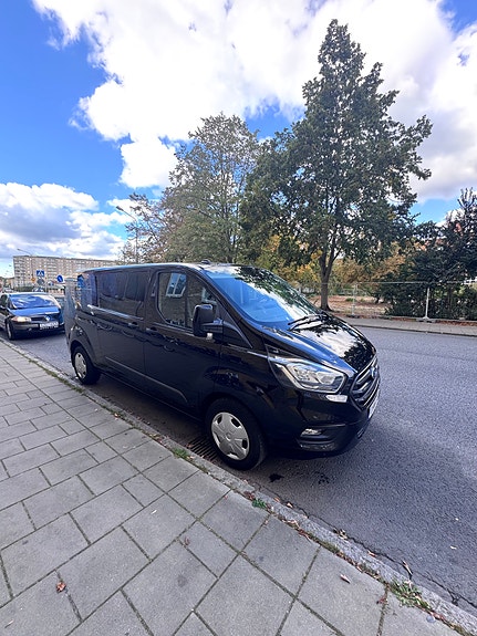 Ford Transit Custom 2 of 5