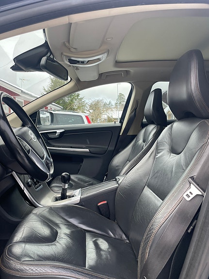 Volvo XC60 5 of 5