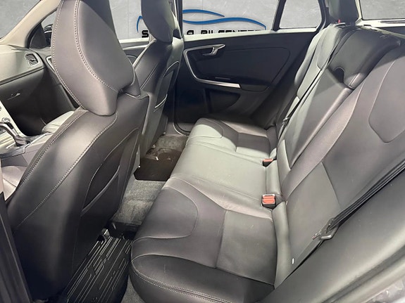 Volvo V60 Cross Country 16 of 21