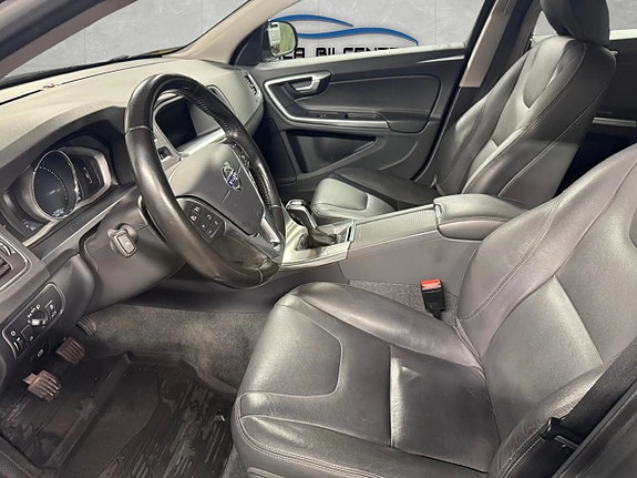 Volvo V60 Cross Country 9 of 21