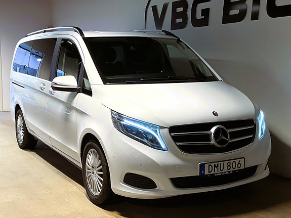 Mercedes-Benz V220 8 of 12