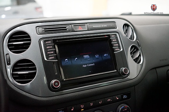 Volkswagen Tiguan 18 of 21