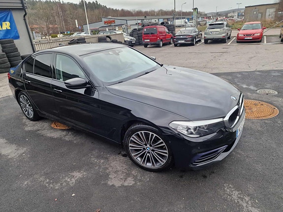 BMW 520d 2 of 5