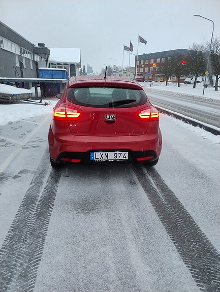 Kia Rio 6 of 12