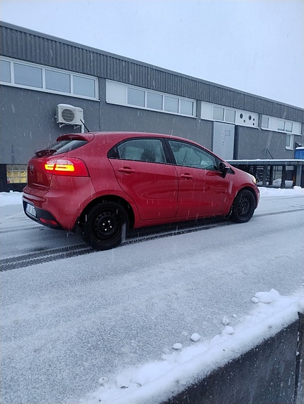 Kia Rio 8 of 12