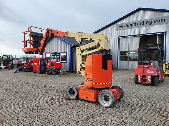 JLG E300AJP Vikbomslift 4 of 5