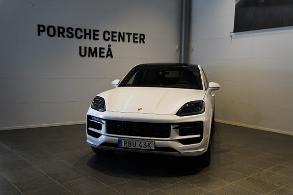 Porsche Cayenne Coupe 17 of 27