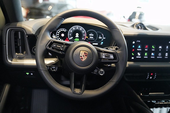 Porsche Cayenne Coupe 7 of 27