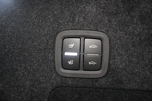 Porsche Cayenne Coupe 20 of 27