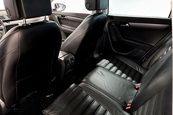 Volkswagen Passat 8 of 10