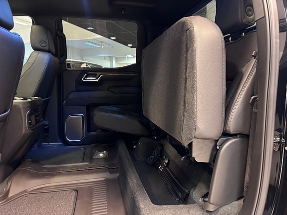 Chevrolet Silverado 1500 10 of 30