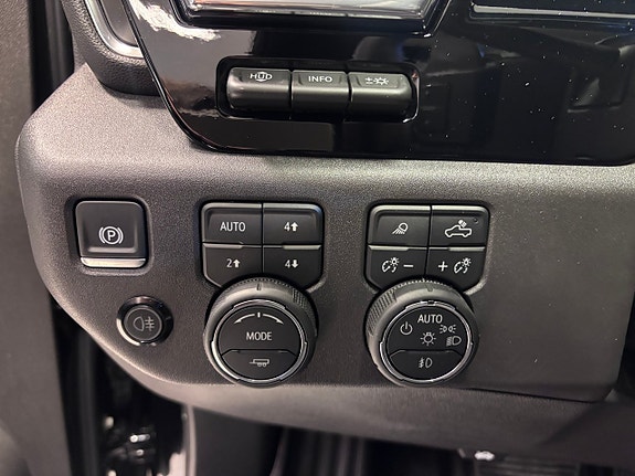 Chevrolet Silverado 1500 18 of 30