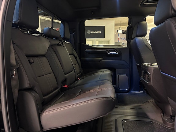 Chevrolet Silverado 1500 11 of 30