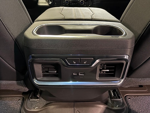 Chevrolet Silverado 1500 15 of 30