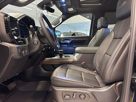 Chevrolet Silverado 1500 8 of 30