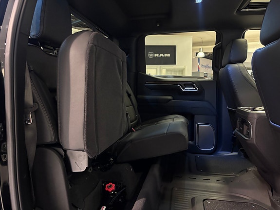 Chevrolet Silverado 1500 6 of 30