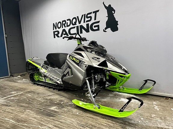 Arctic Cat M8000 Alpha Elstart 2 of 2