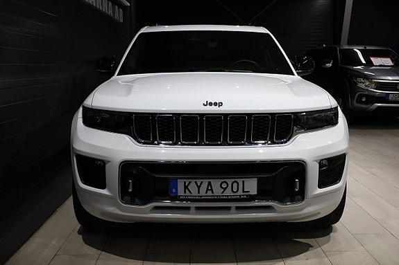 Jeep Grand Cherokee 2 of 28