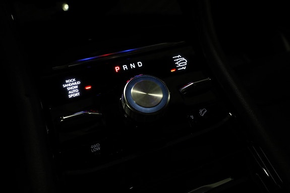Jeep Grand Cherokee 21 of 28