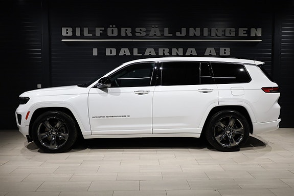 Jeep Grand Cherokee 3 of 28