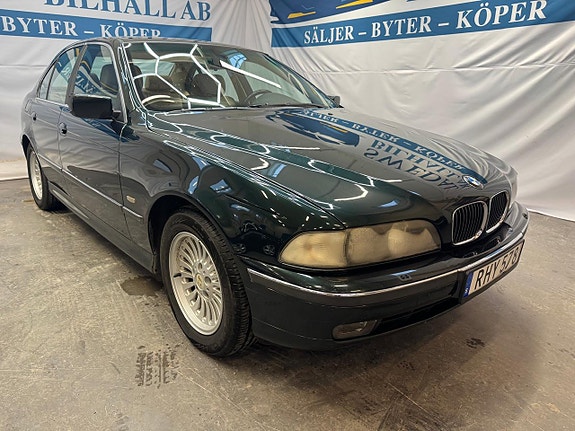 BMW 540i 2 of 5