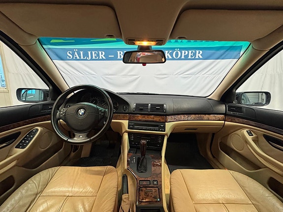 BMW 540i 11 of 17