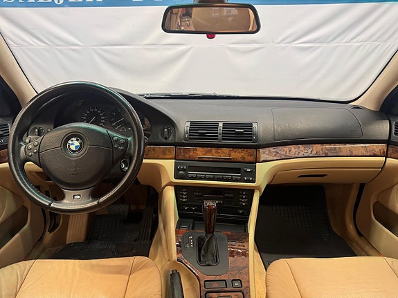 BMW 540i 12 of 17