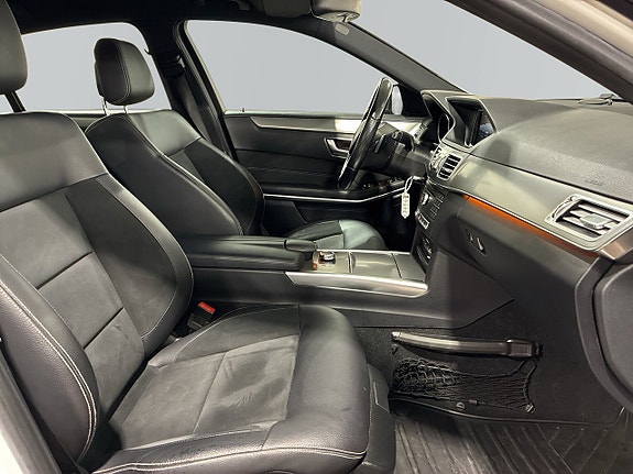 Mercedes-Benz E220 9 of 18