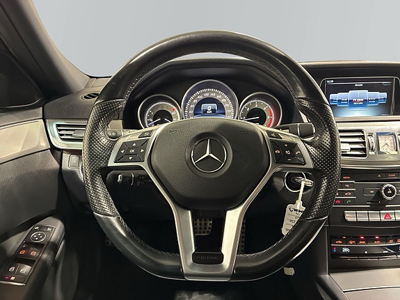Mercedes-Benz E220 15 of 18