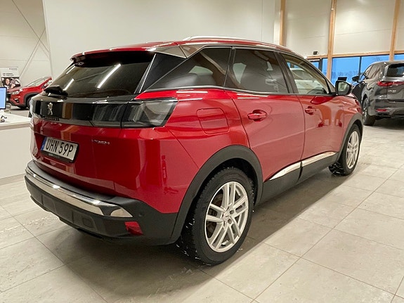 Peugeot 3008 4 of 5
