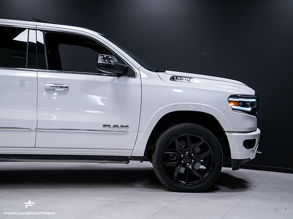 Dodge RAM 1500 12 of 30