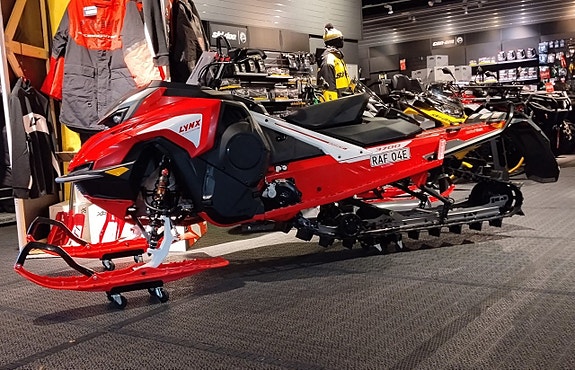 Lynx SHREDDER RE 850 E-TEC 3700