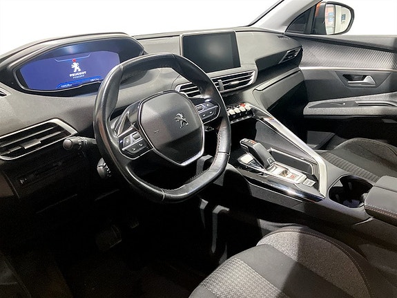 Peugeot 3008 4 of 5