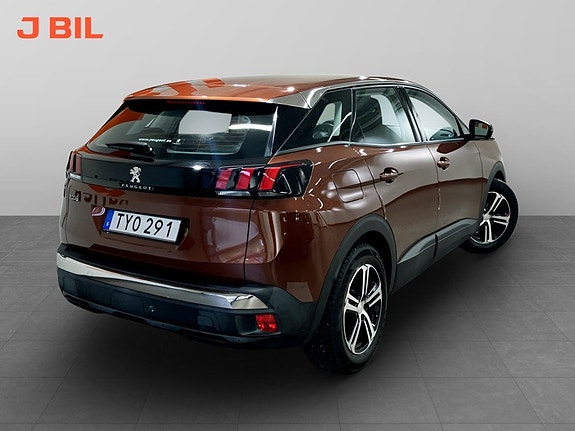 Peugeot 3008 3 of 5