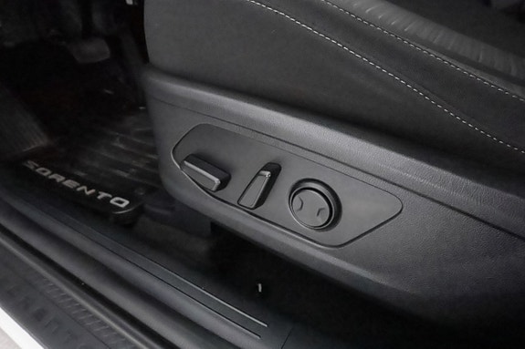 Kia Sorento 15 of 23